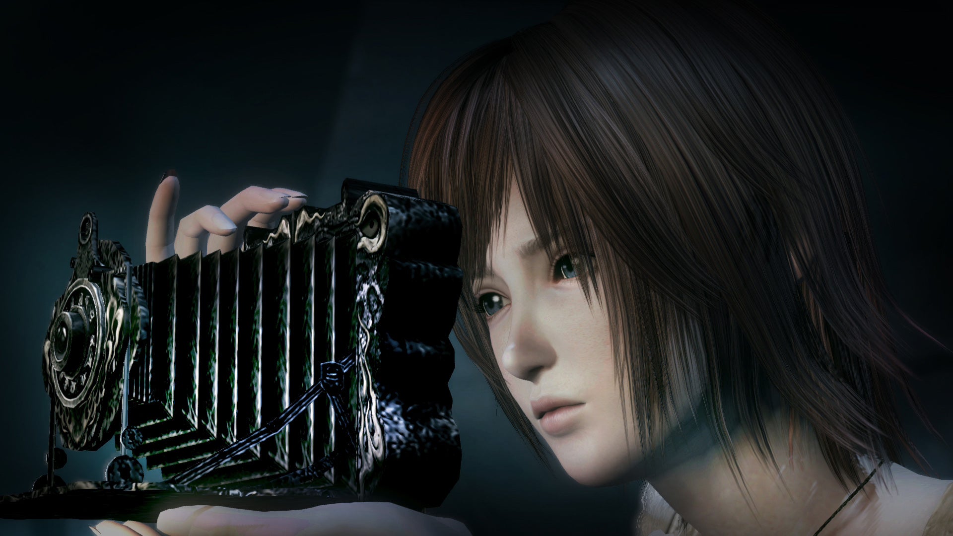 Ruka Minazuki mit der Camera Obscura in Fatal Frame: Maske der Mondfinsternis