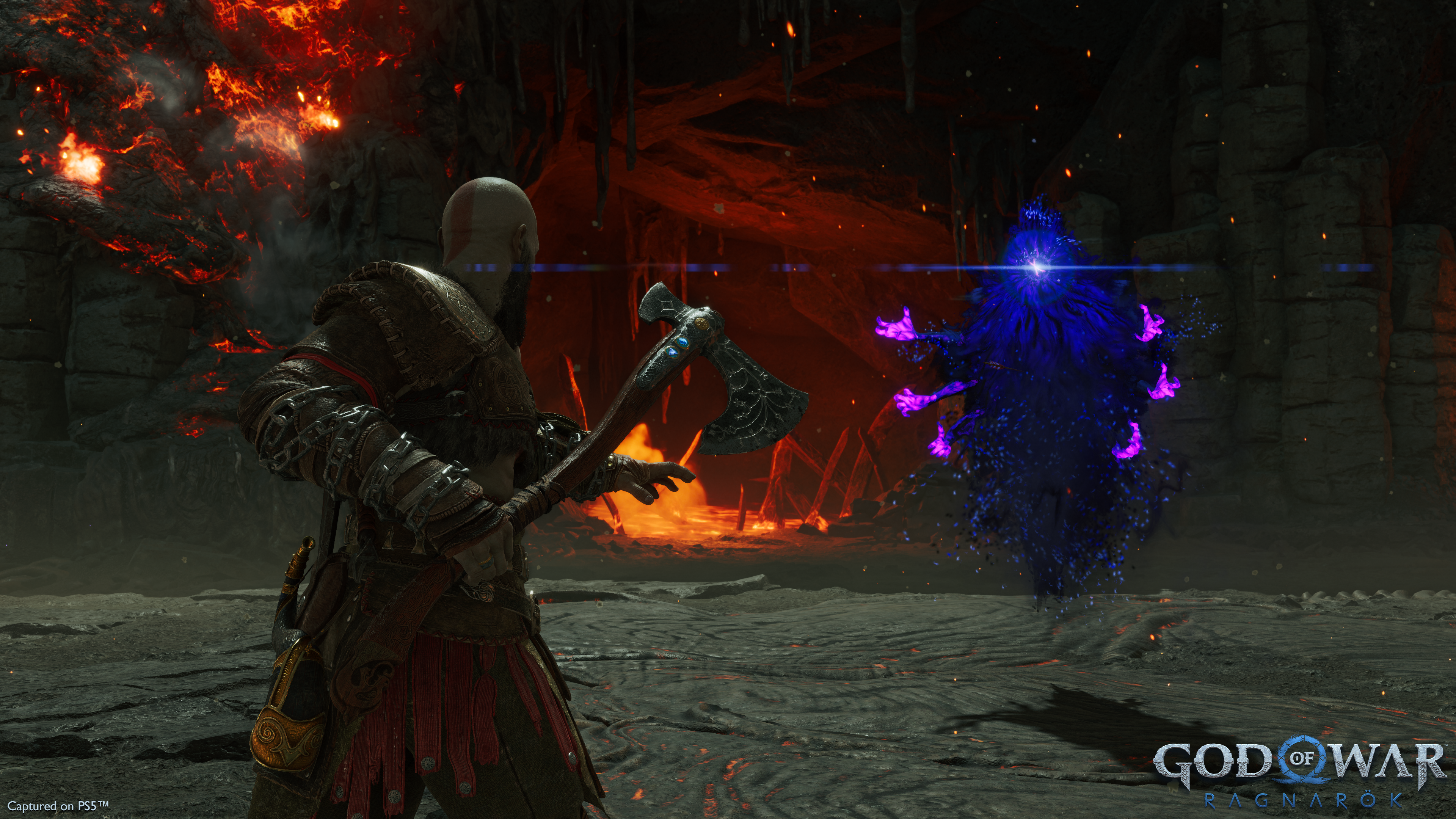 Kratos empuña su hacha contra un aparecido en God of War Ragnarok