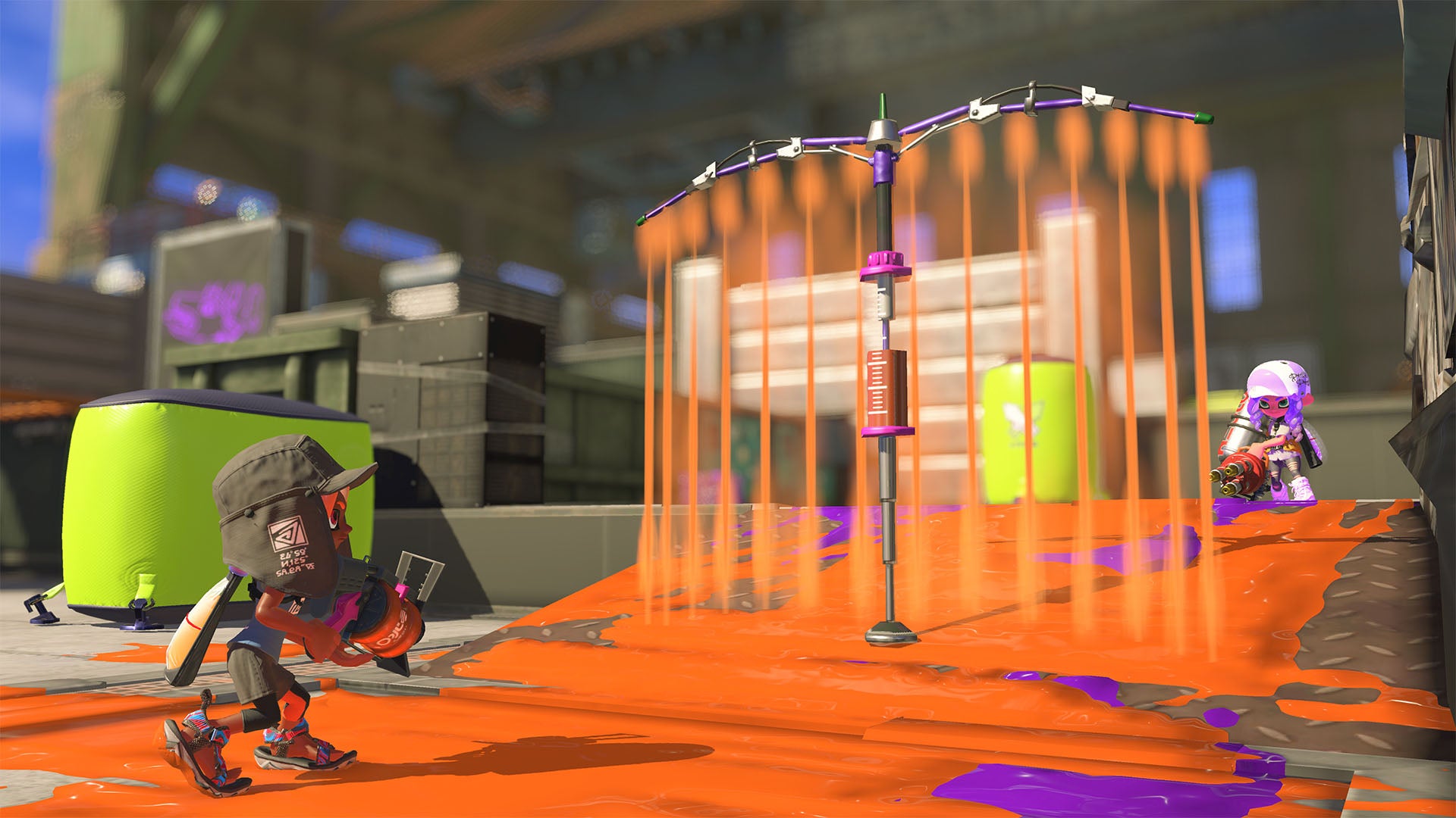 Two players in Splatoon 3 prepare to face - splat - each other