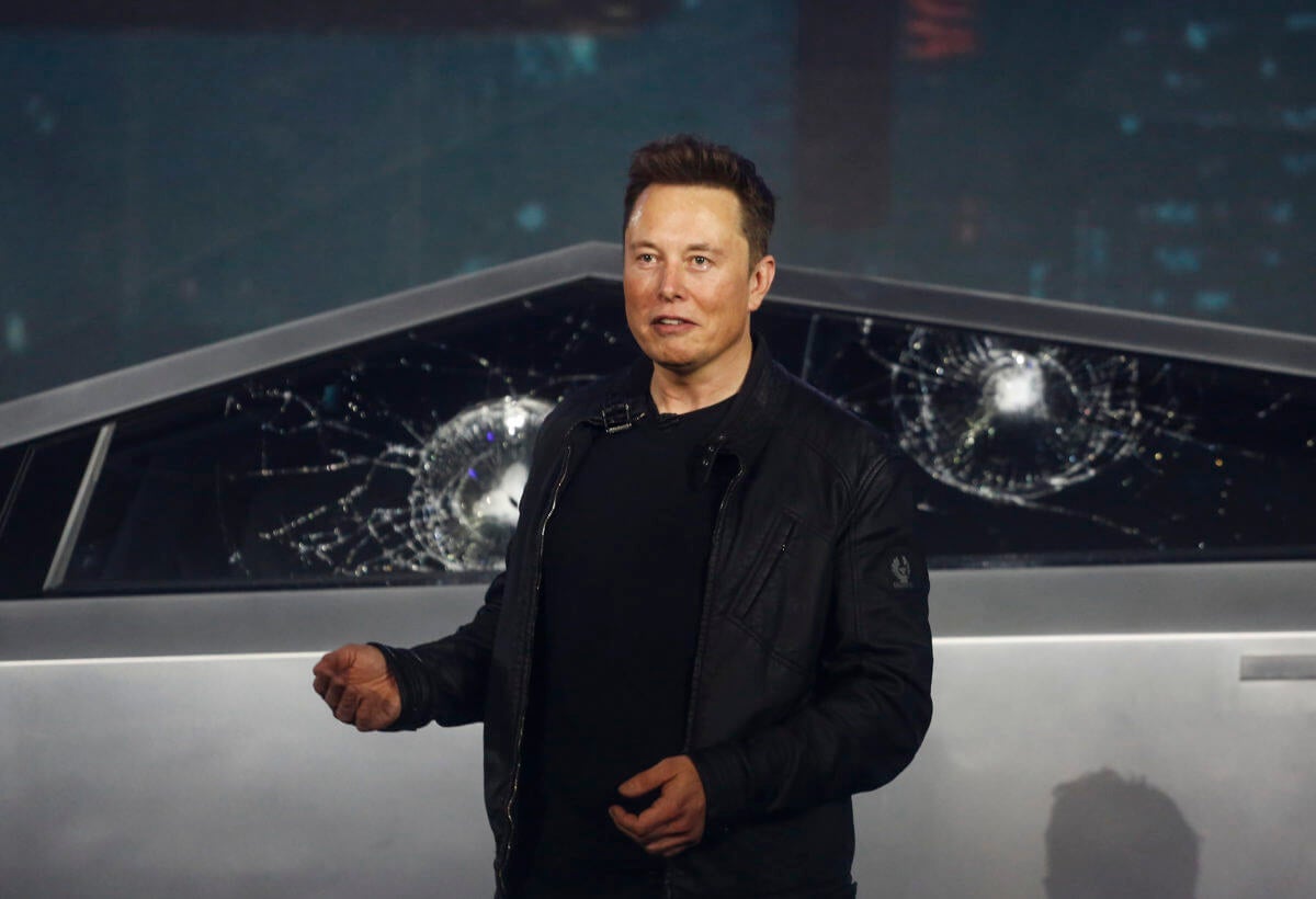 Image for Someone put Elon Musk's Cybertruck into GoldenEye 007