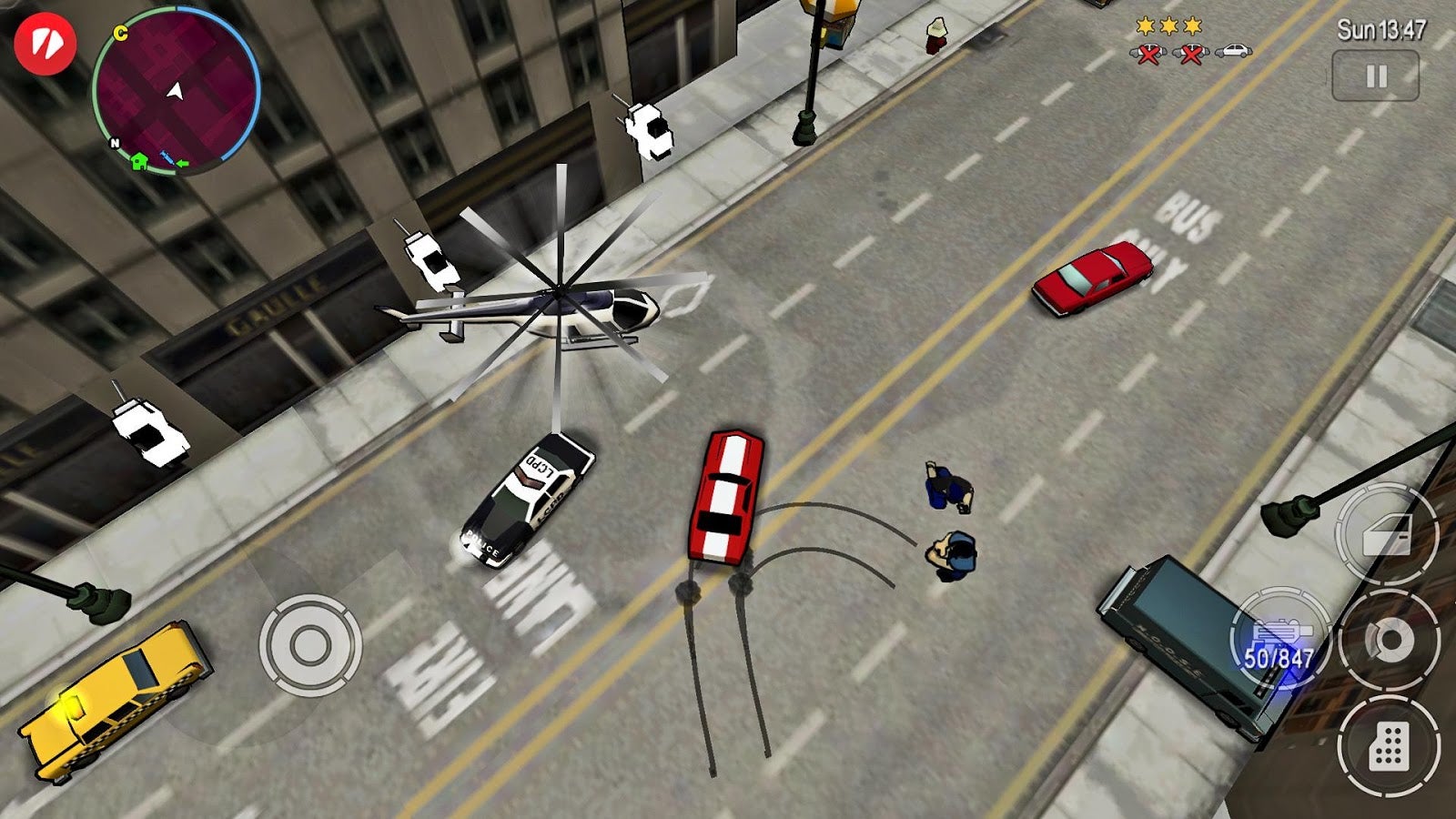 A top-down view of a police chase in Grand Theft Auto: Chinatown Wars.