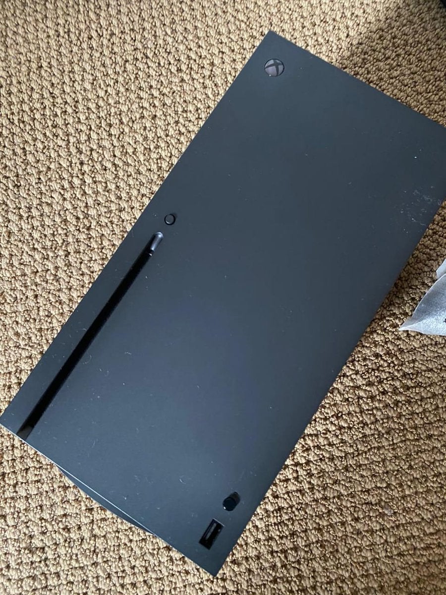 Xbox Series X leaked photos show off hardware - 12