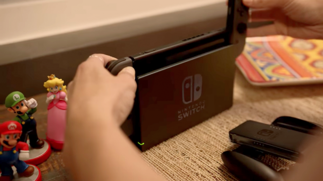 Image for Nintendo Switch isn't going to replace the 3DS because "at its heart, it’s a home console"