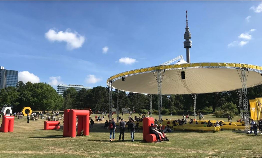 Pokemon Go Fest 19 Turned Dortmund Into A Real Life Ryme City Vg247