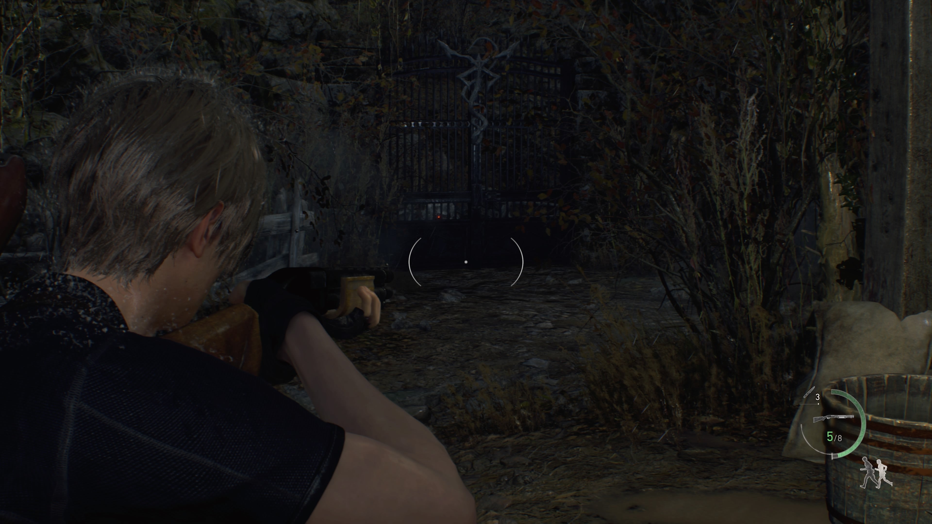 The Savage Mutt barking at the mansion's gate in Resident Evil 4