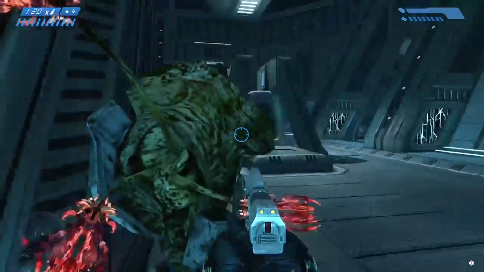 Steve the Flood loves hugs in Halo: Combat Evolved | VG247