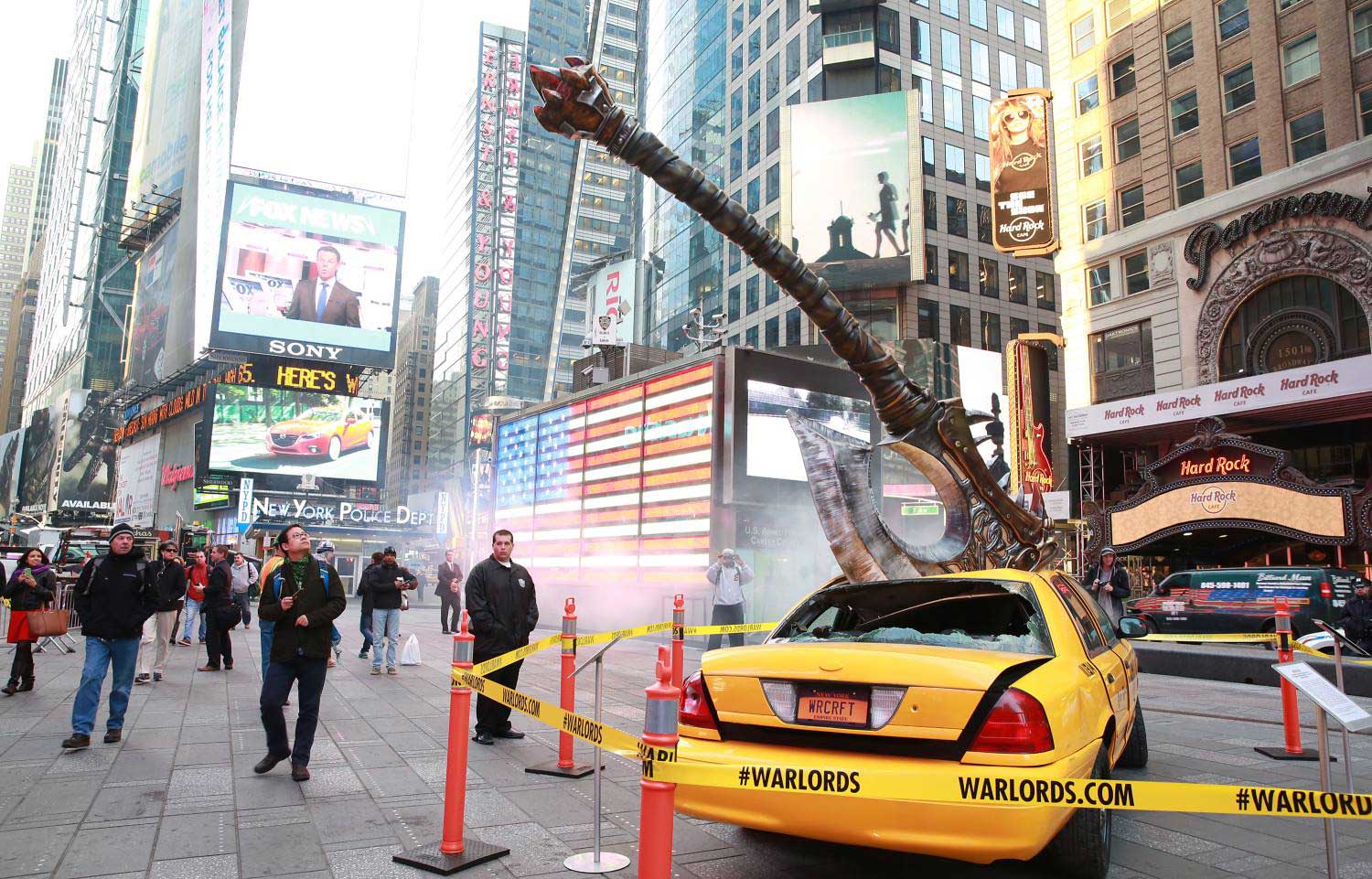 Image for Warlords of Draenor launch inspires cool Times Square installation